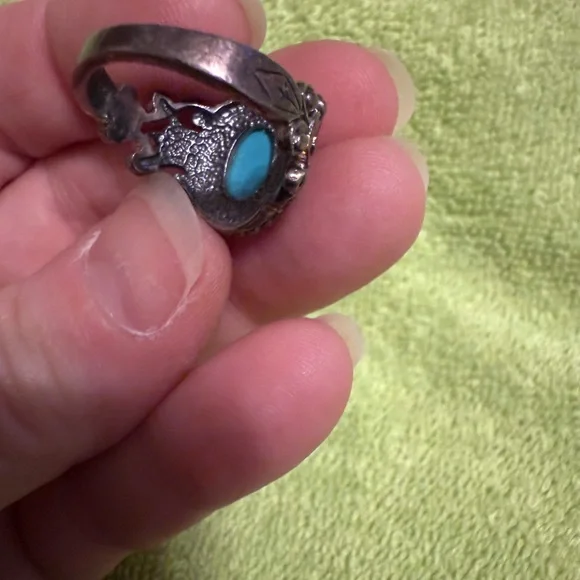 Vintage Avon Turquoise and Silver Ornate Ring - Picture 9 of 11